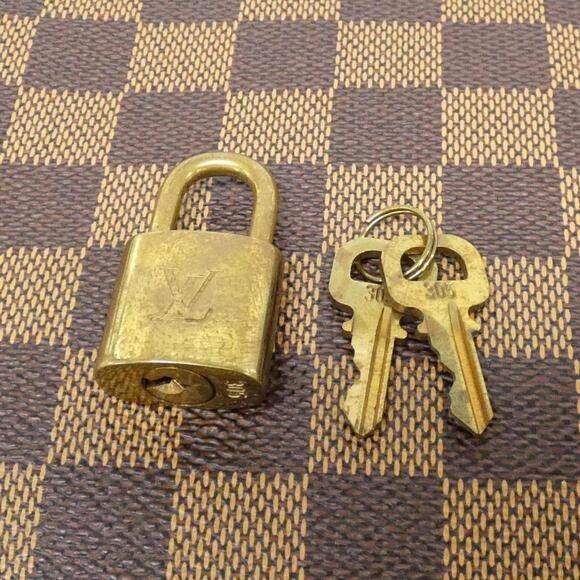 LOUIS VUITTON Brown Damier Shoulder Bag - Picture 5 of 8